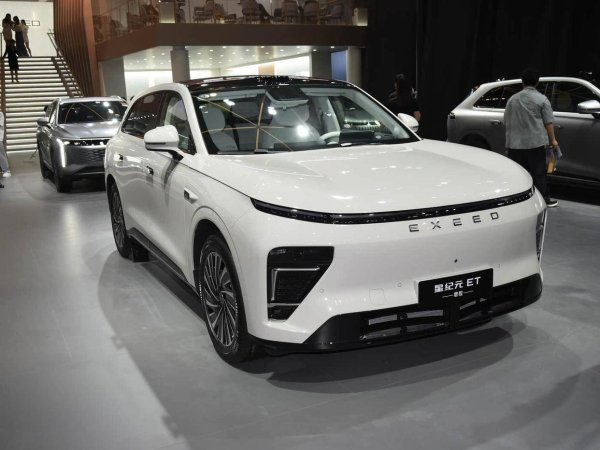 配资平台软件 奇瑞造了台“宾利添越”！长近5米，油耗0.7L 续航1580km，才13万